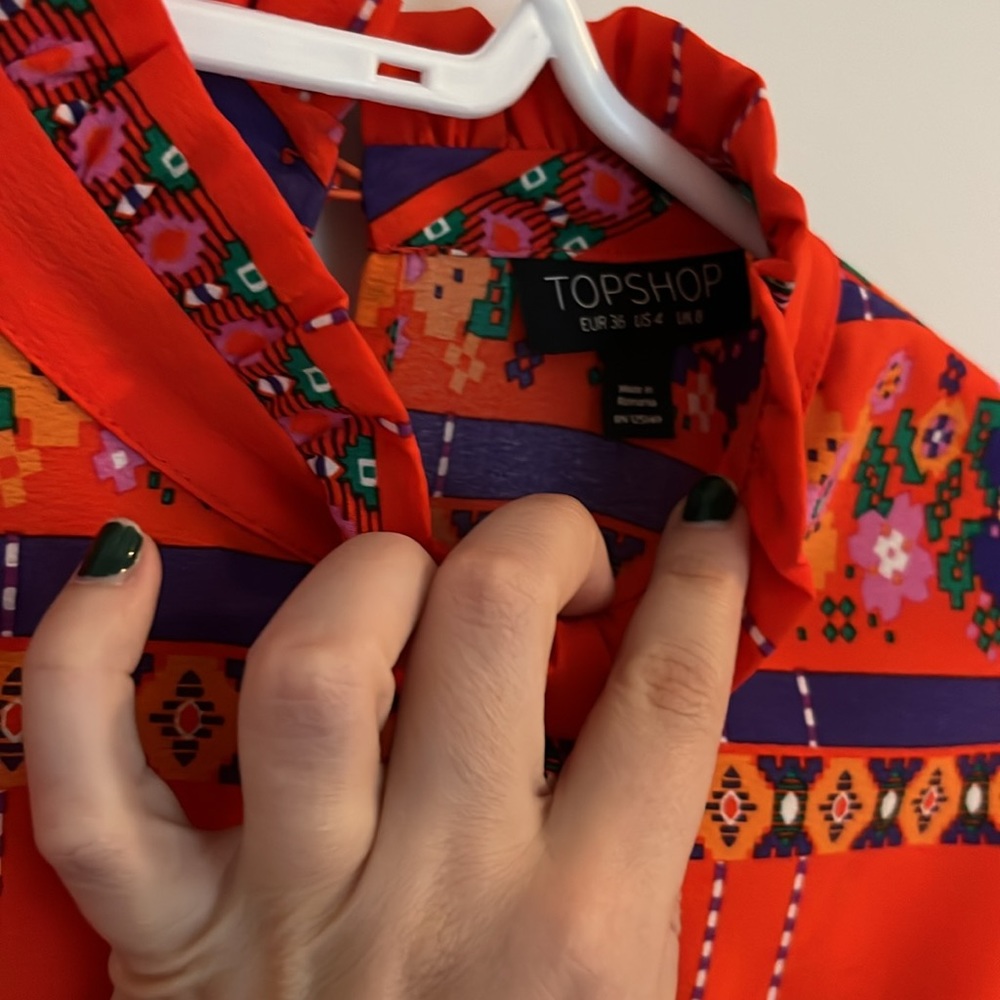 Open Back Printed Blouse - Picture 6 of 6
